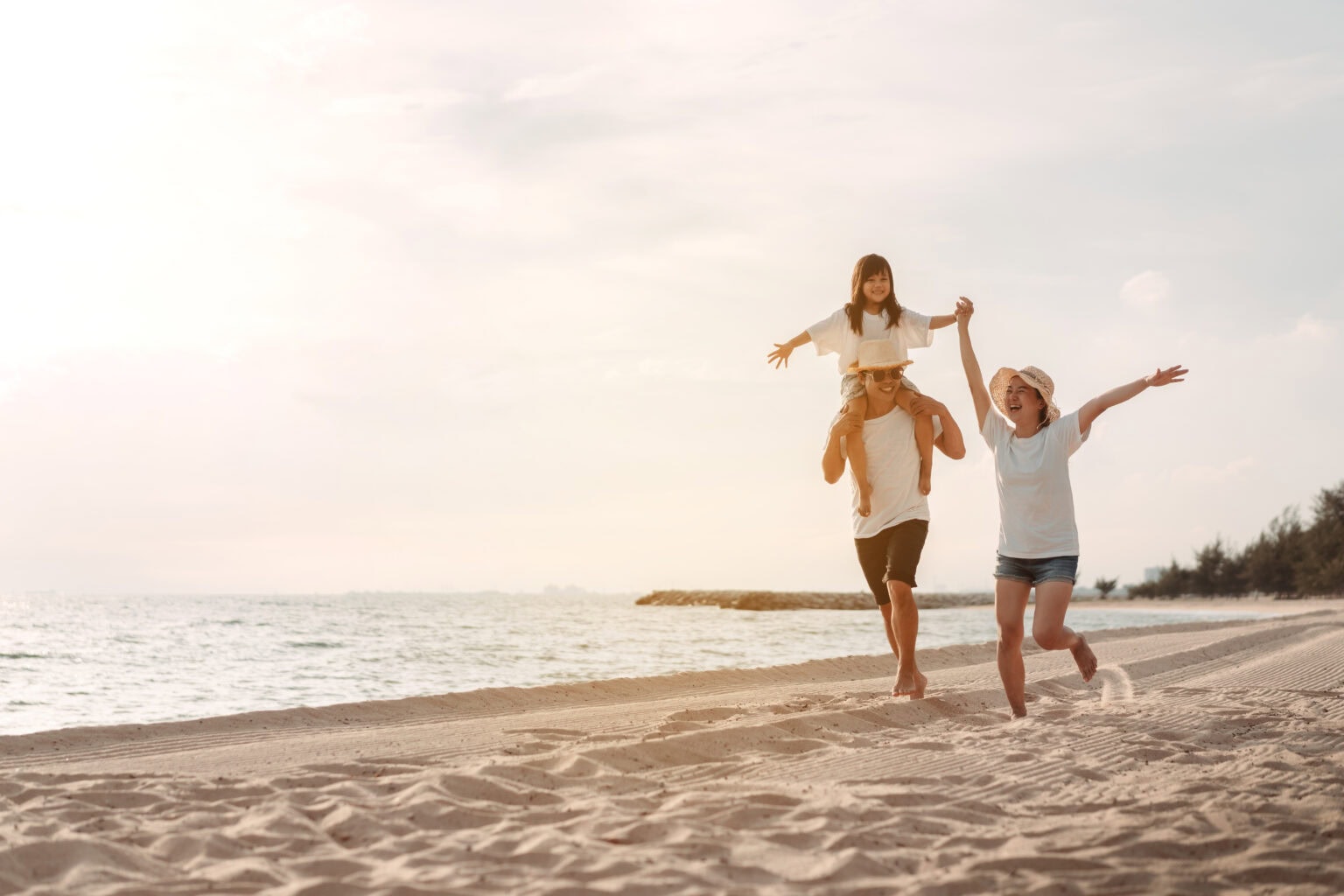 Familie genießt ihren Urlaub mit dem Urlaubszuschuss